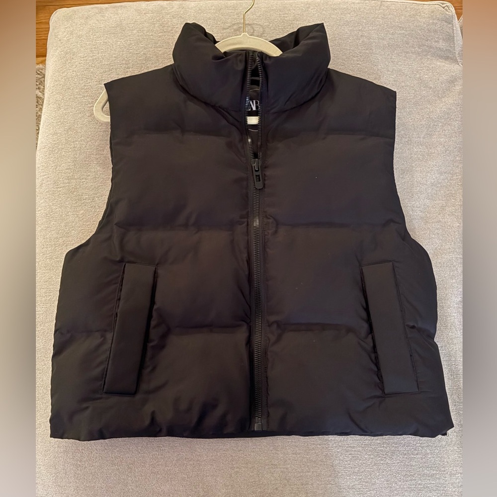 Zara black puffer vest